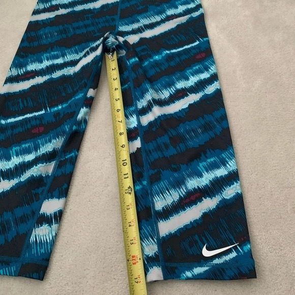 Nike PRO Dri -Fit - Fitted capris, L - Picture 5 of 14